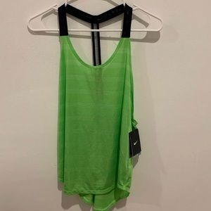 Nike workout top size medium